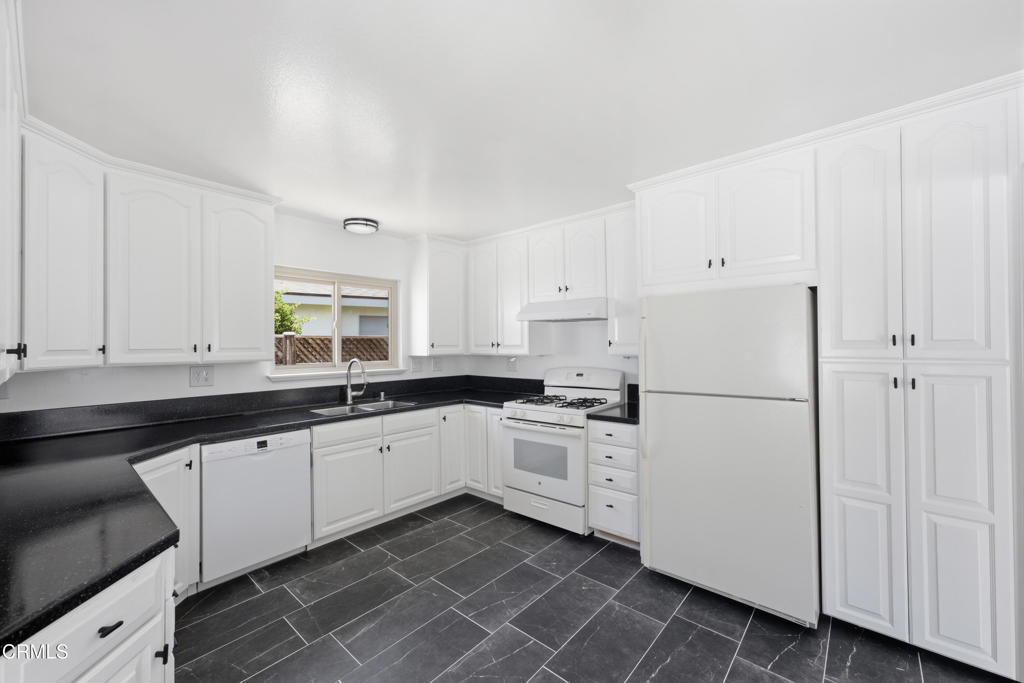 2559 Neptune Place Property Photo 10