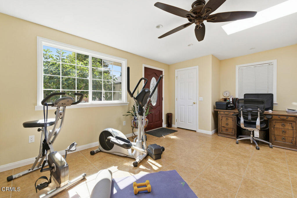 386 Larmier Property Photo 17