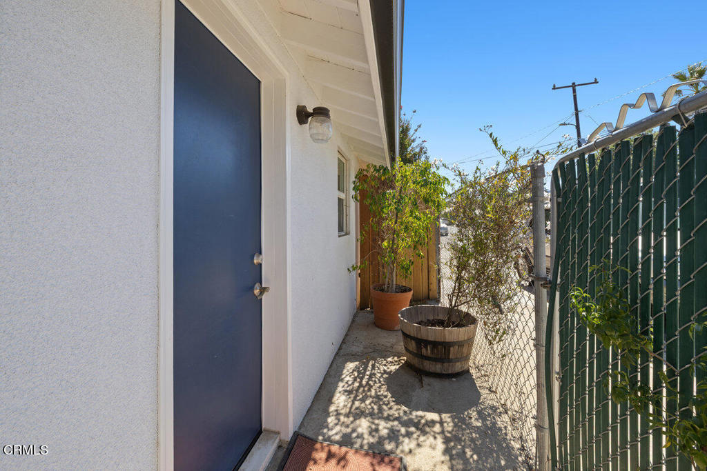 386 Larmier Property Photo 23