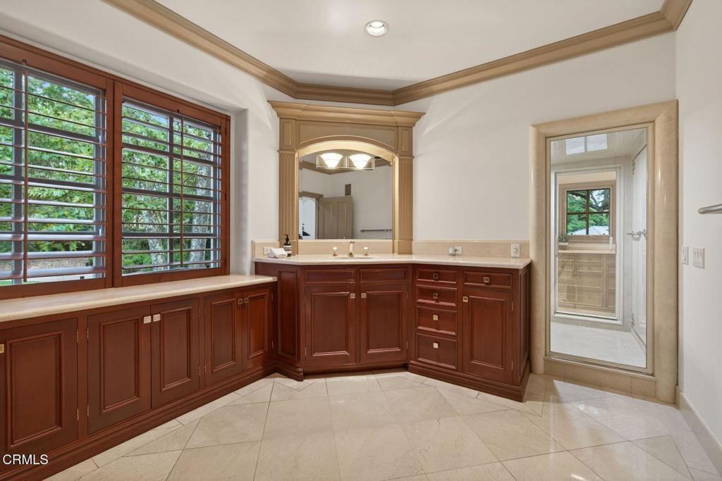 651 Oak Grove Court Property Photo 27
