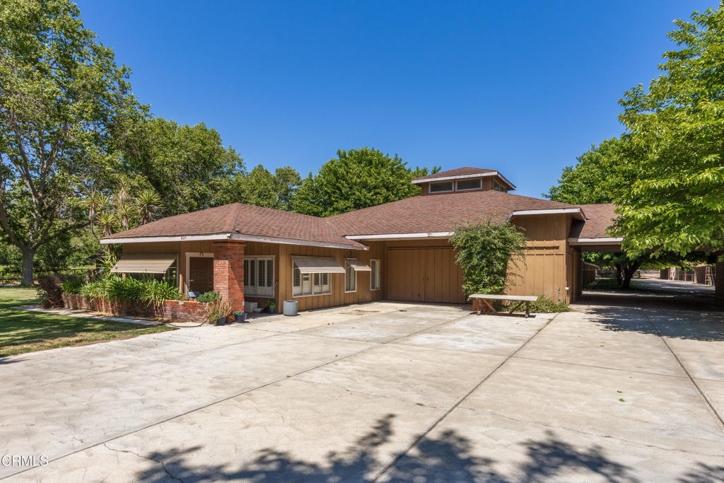 801 E Highway 246 Property Photo 10