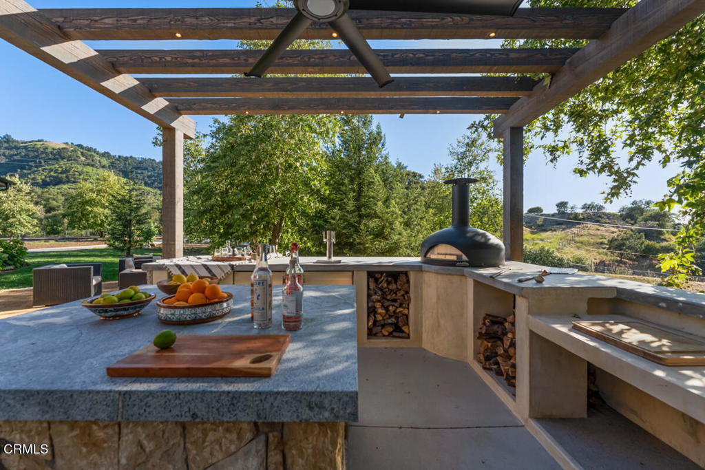 13100 Ojai Road Property Photo 9