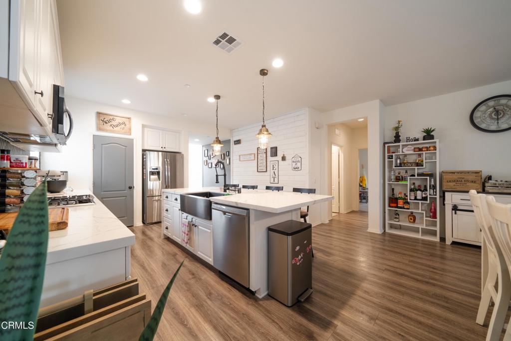 411 Calabrese Street Property Photo 6