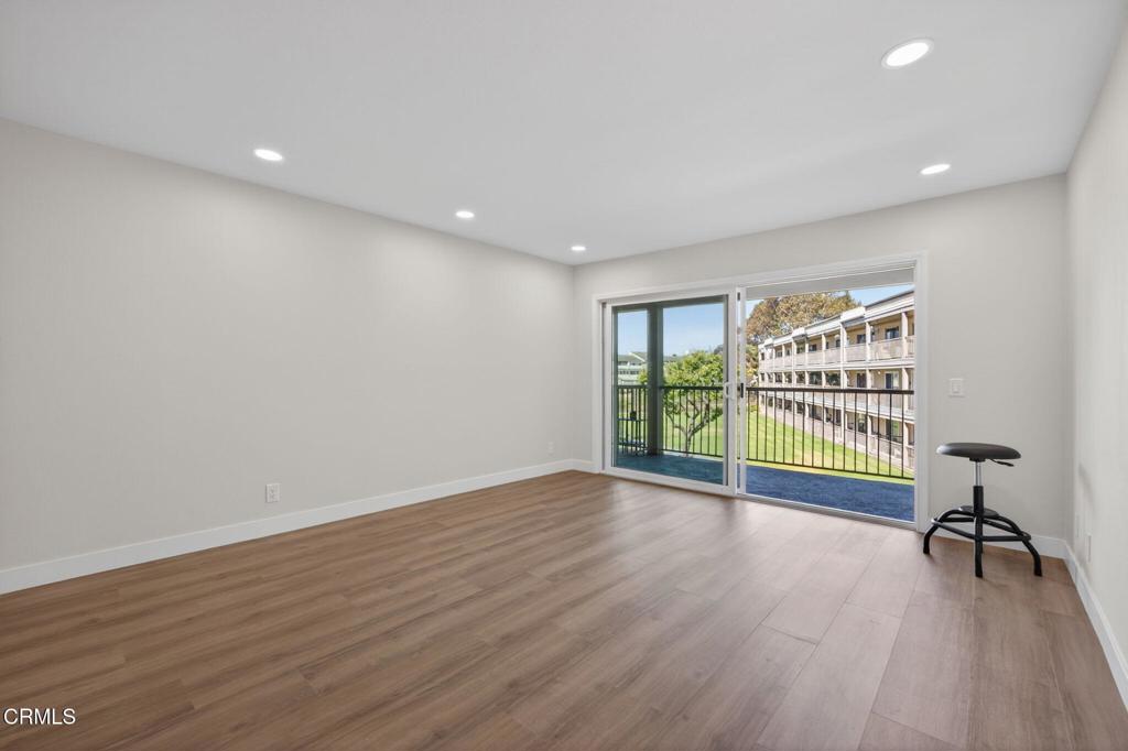 659 Reef Circle Property Photo 8