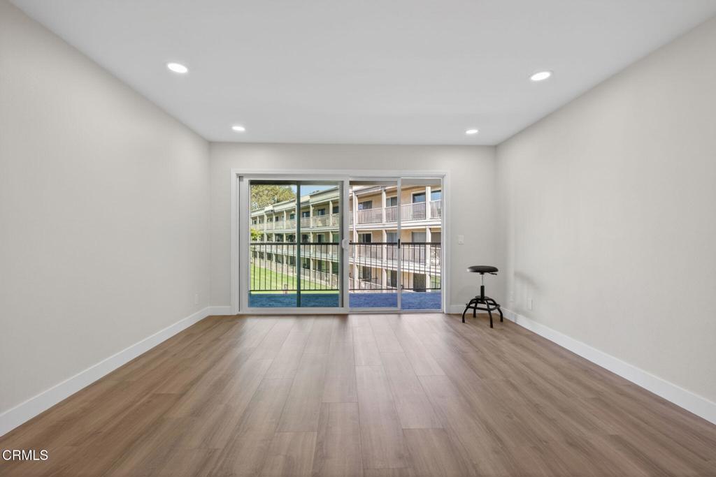 659 Reef Circle Property Photo 11