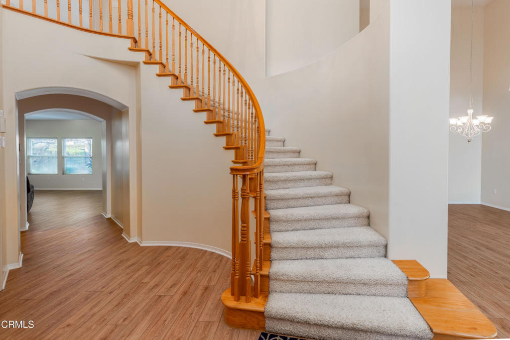 10906 Rosslyn Lane Property Photo 8