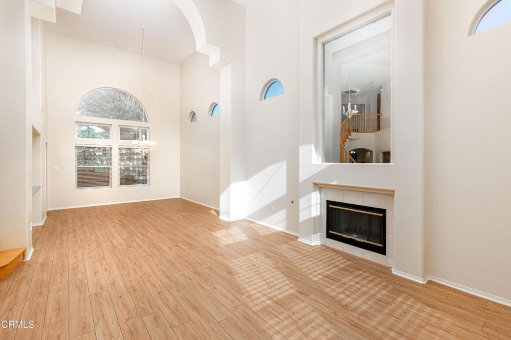 10906 Rosslyn Lane Property Photo 11