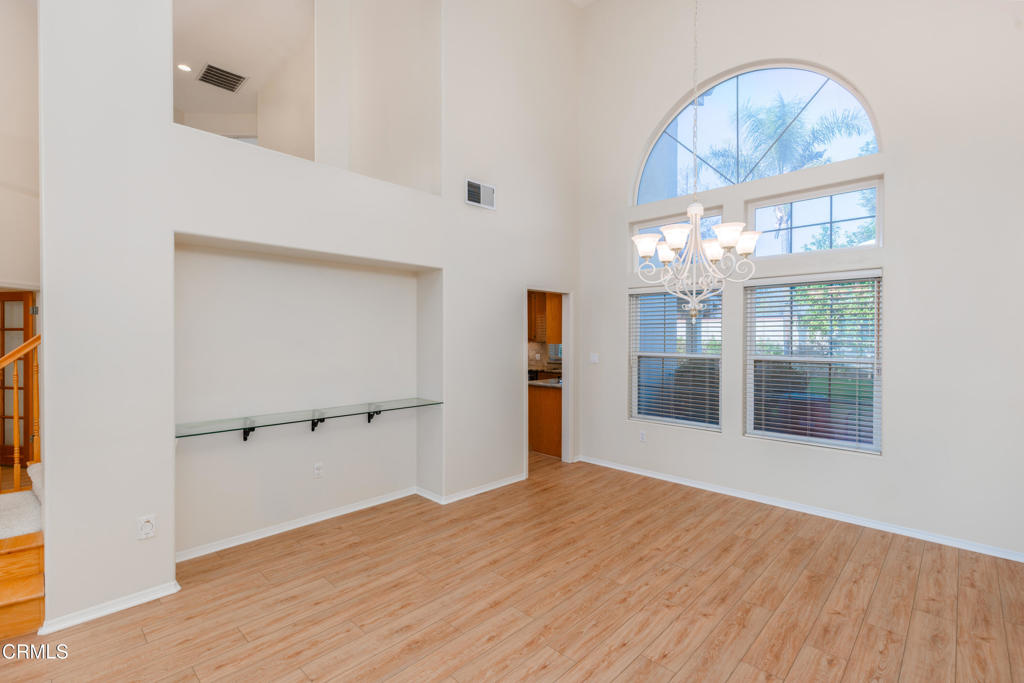 10906 Rosslyn Lane Property Photo 12