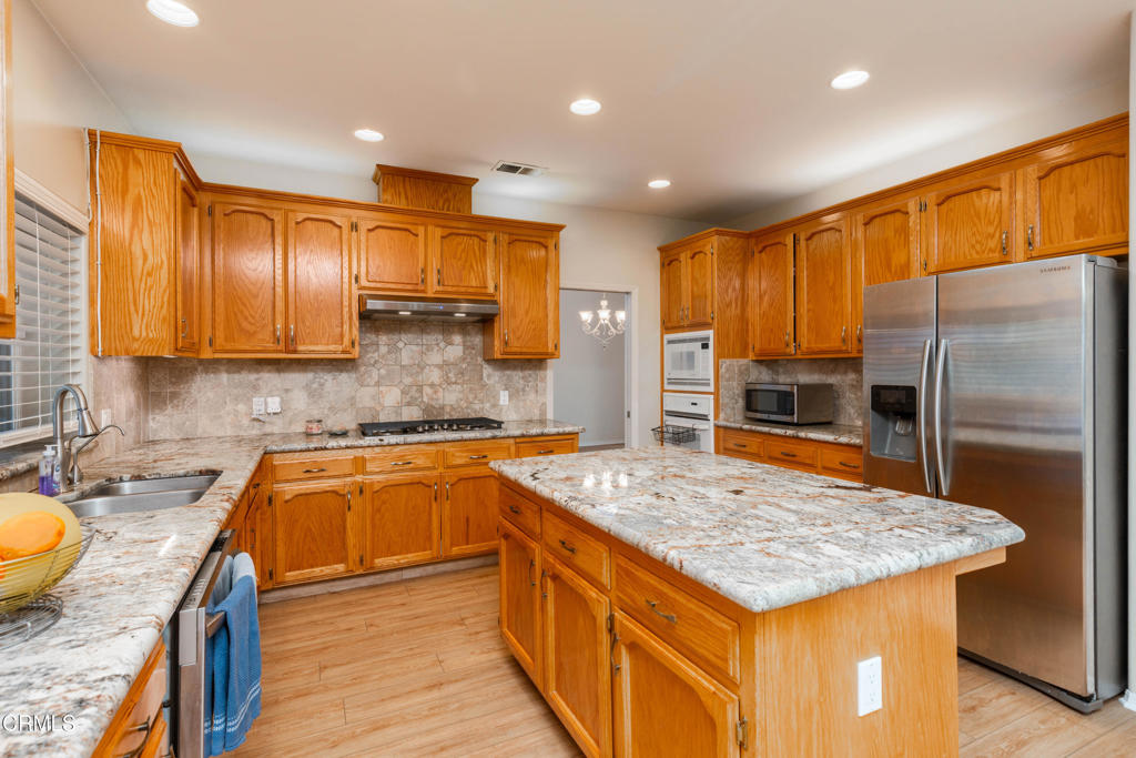 10906 Rosslyn Lane Property Photo 13