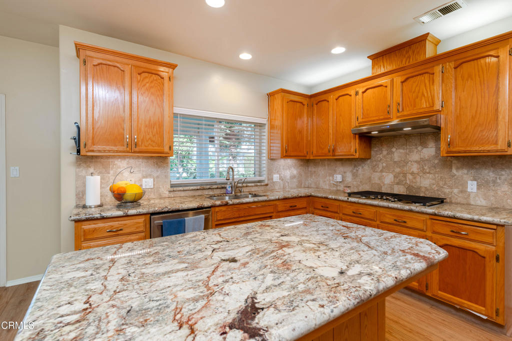 10906 Rosslyn Lane Property Photo 14