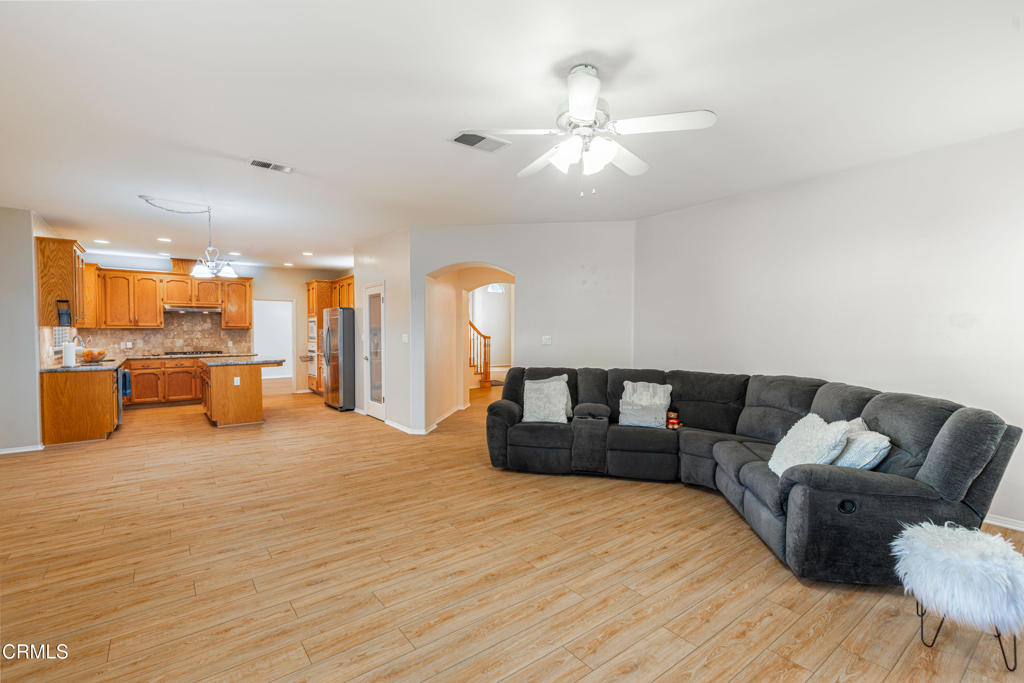 10906 Rosslyn Lane Property Photo 17