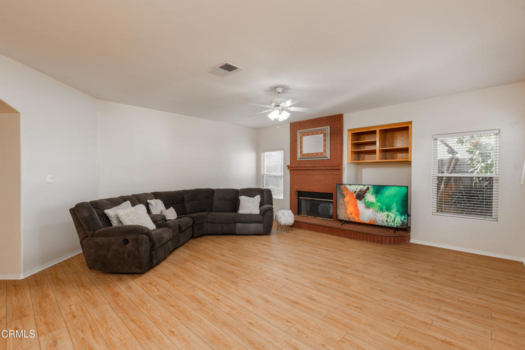 10906 Rosslyn Lane Property Photo 18