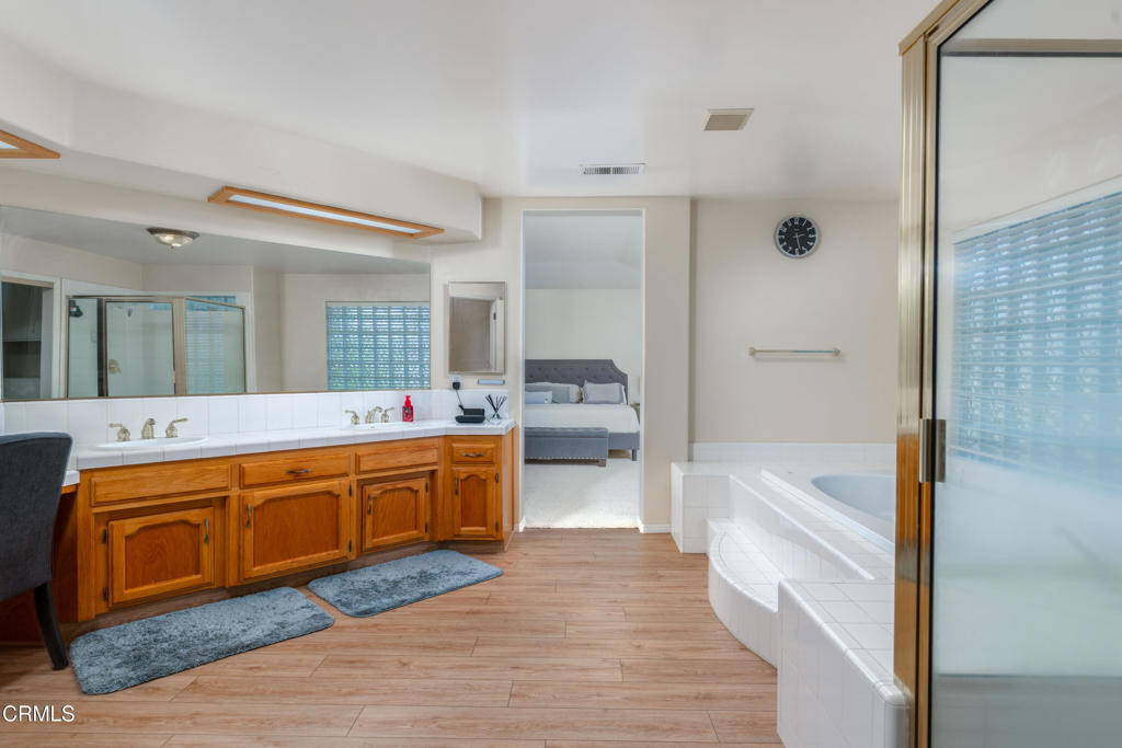 10906 Rosslyn Lane Property Photo 28