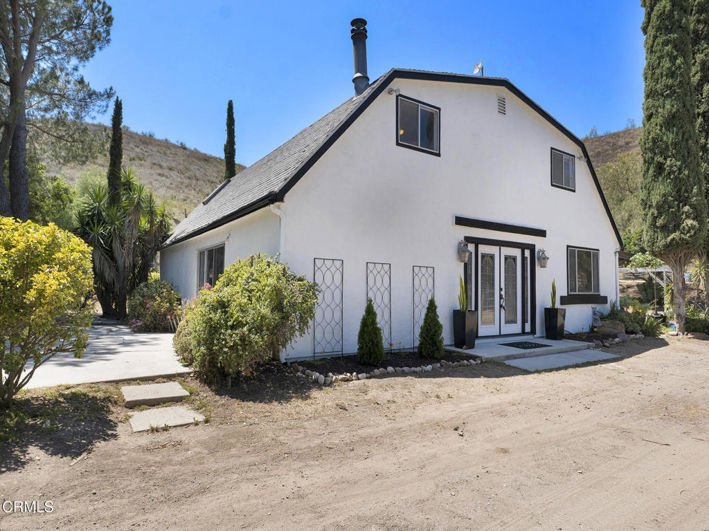7905 Balcom Canyon Road Property Photo 4