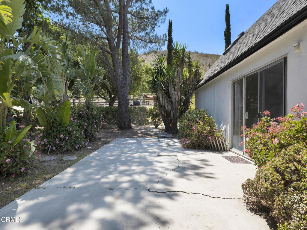 7905 Balcom Canyon Road Property Photo 6