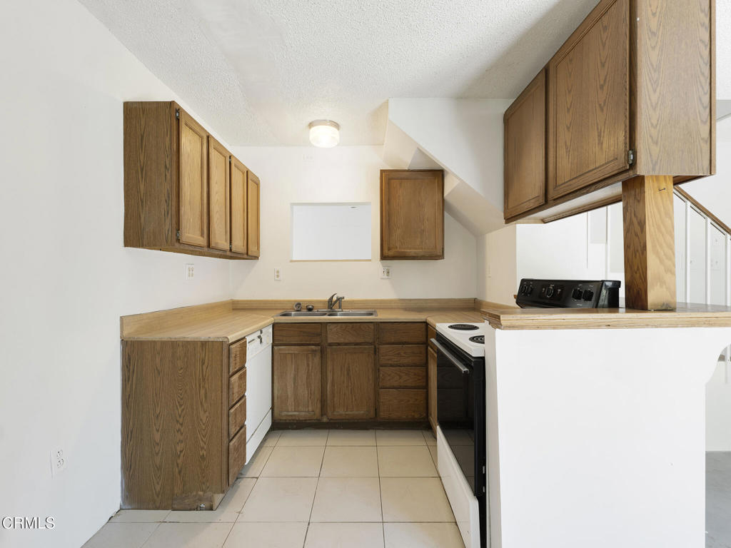 7905 Balcom Canyon Road Property Photo 23