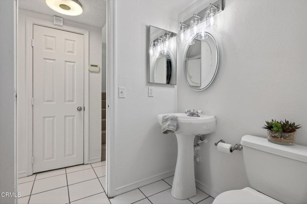 2719 Jill Place Property Photo 10