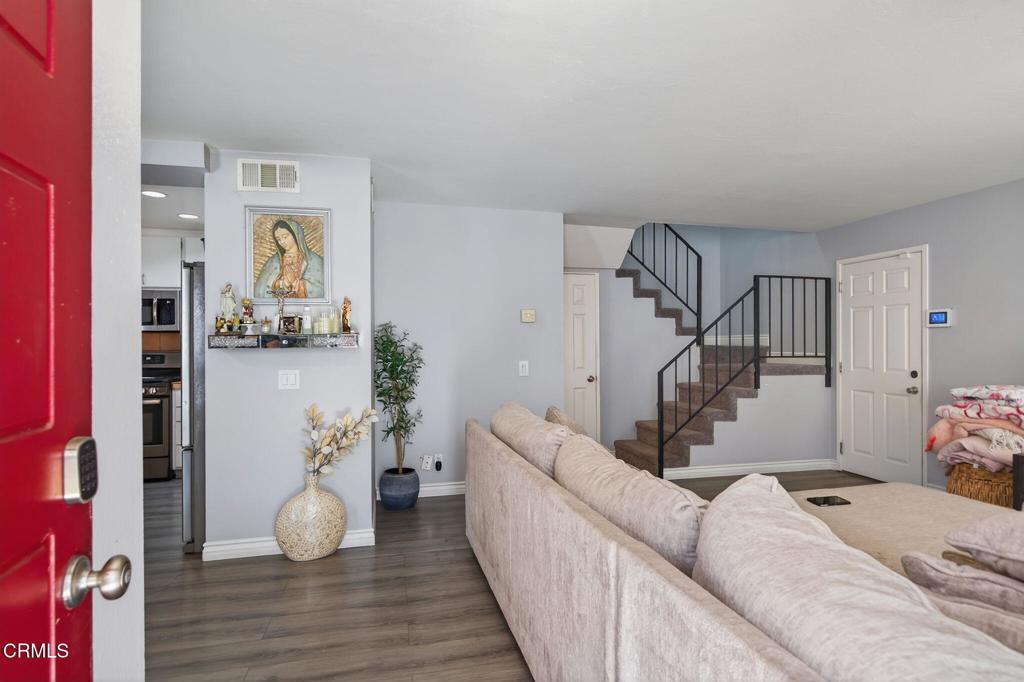 646 River Street D Property Photo 3