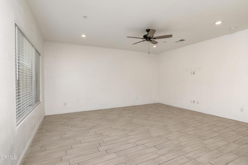 9706 Amberdale Way Property Photo 4