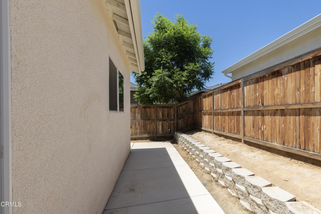 9706 Amberdale Way Property Photo 27