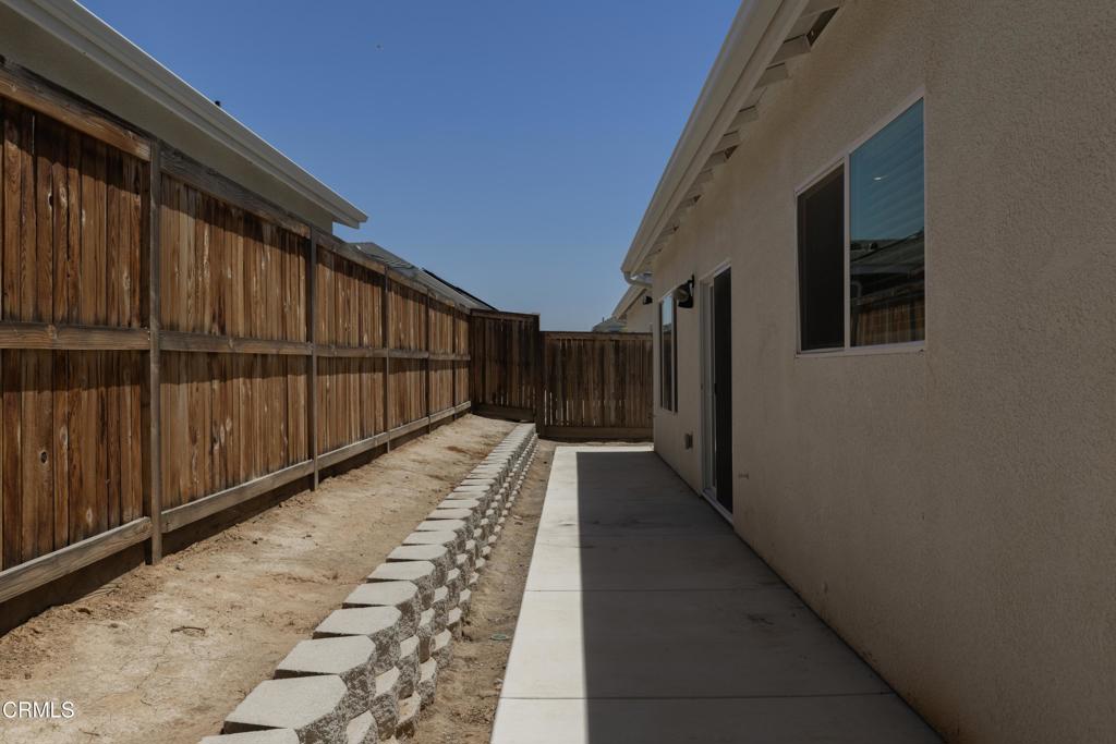 9706 Amberdale Way Property Photo 28