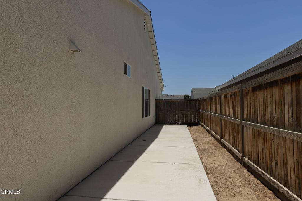 9706 Amberdale Way Property Photo 31