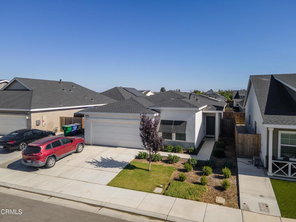 9627 Maple Terrace Lane Property Photo 1