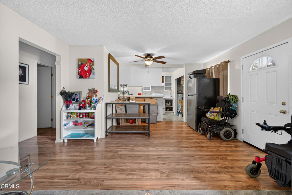 711 Halyard Street Property Photo 6
