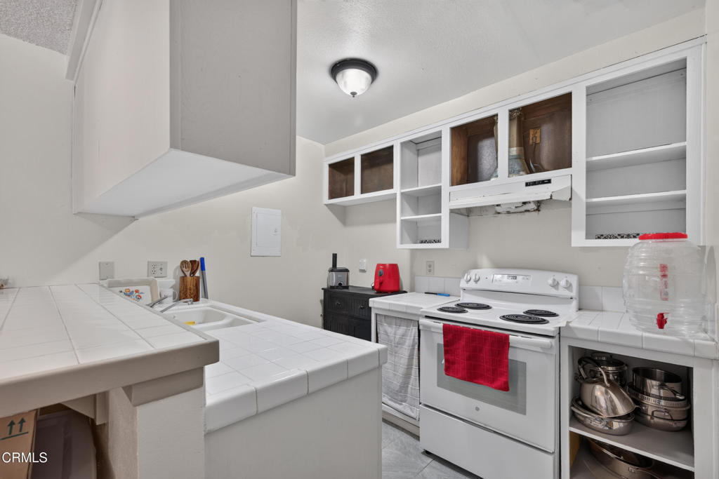 711 Halyard Street Property Photo 7
