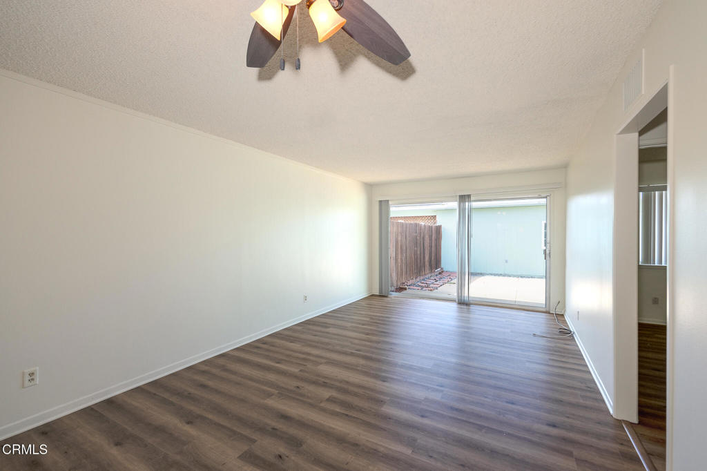 173 W Elfin Green Property Photo 6