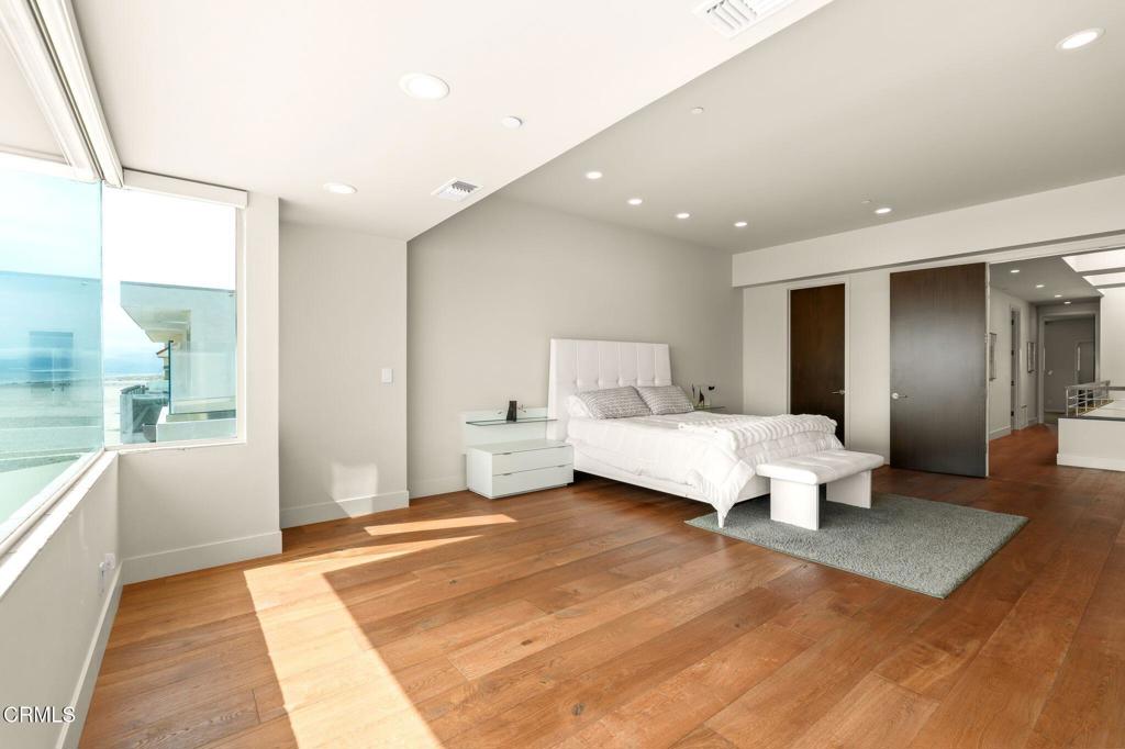 827 Mandalay Beach Road Property Photo 31
