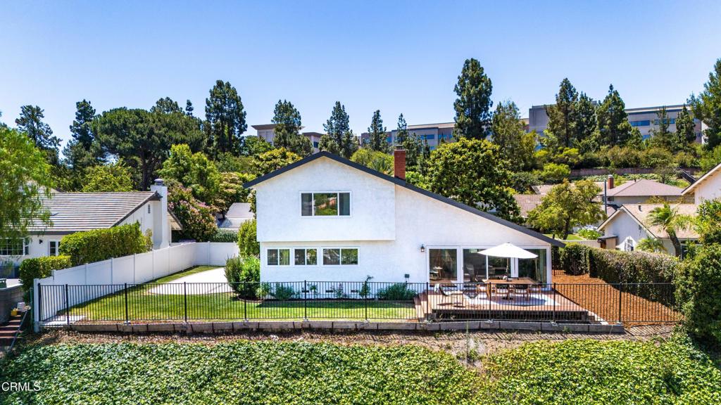 193 W Sidlee Street Property Photo 3