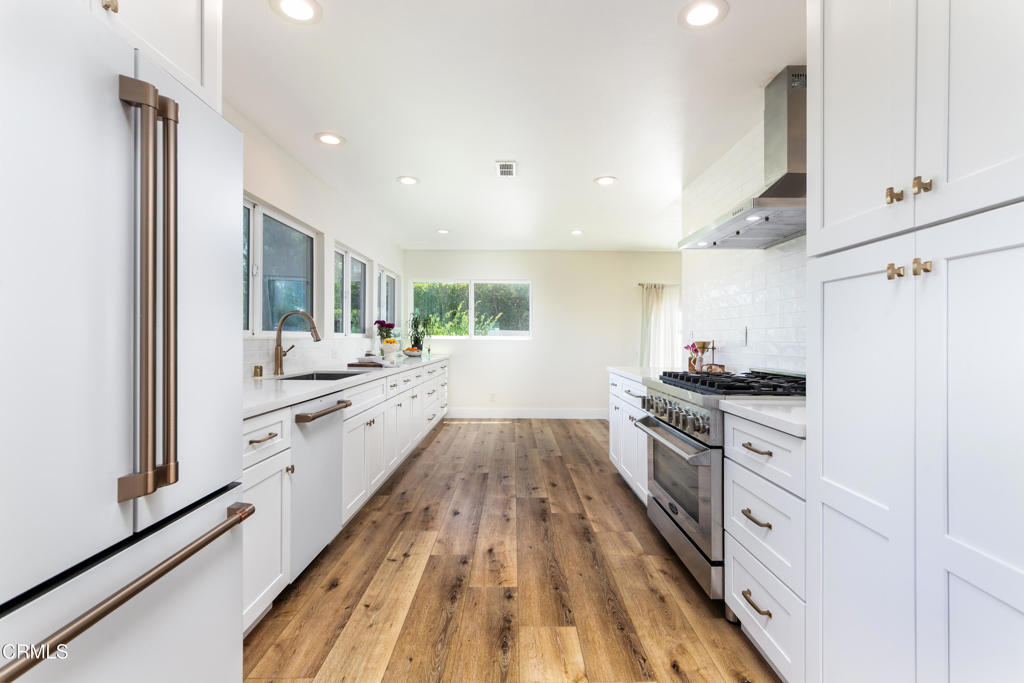 193 W Sidlee Street Property Photo 8