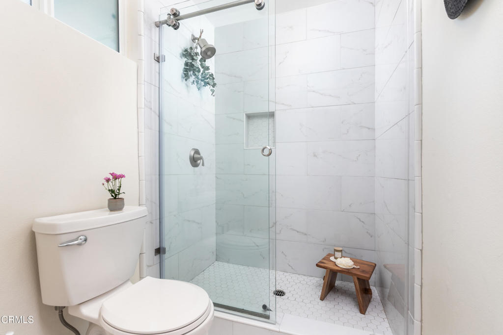 193 W Sidlee Street Property Photo 19
