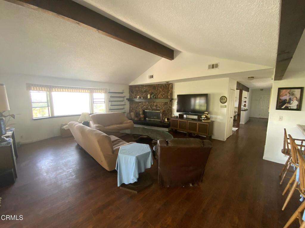 377 N Loop Drive N Property Photo 6