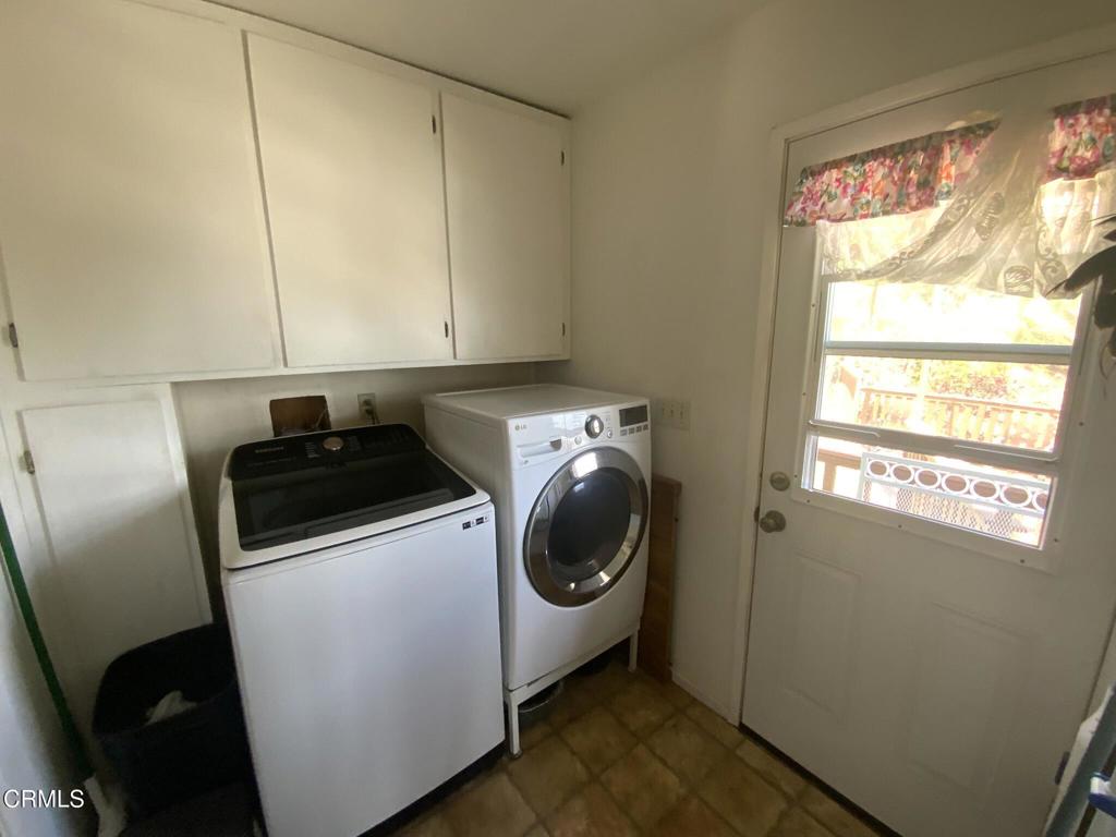 377 N Loop Drive N Property Photo 11