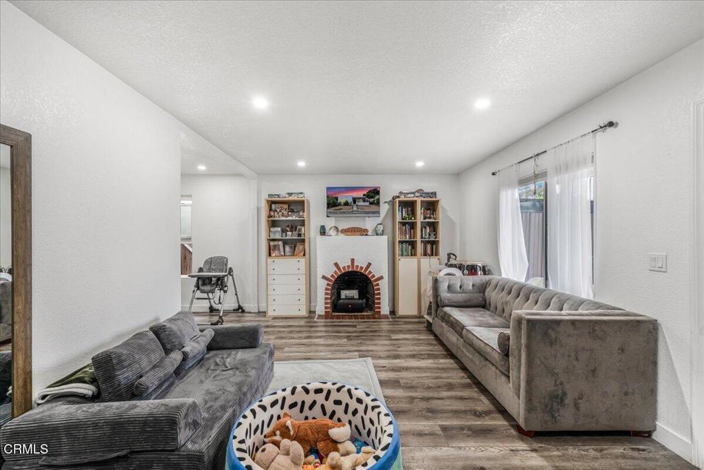 1155 Richmond Road Property Photo 6