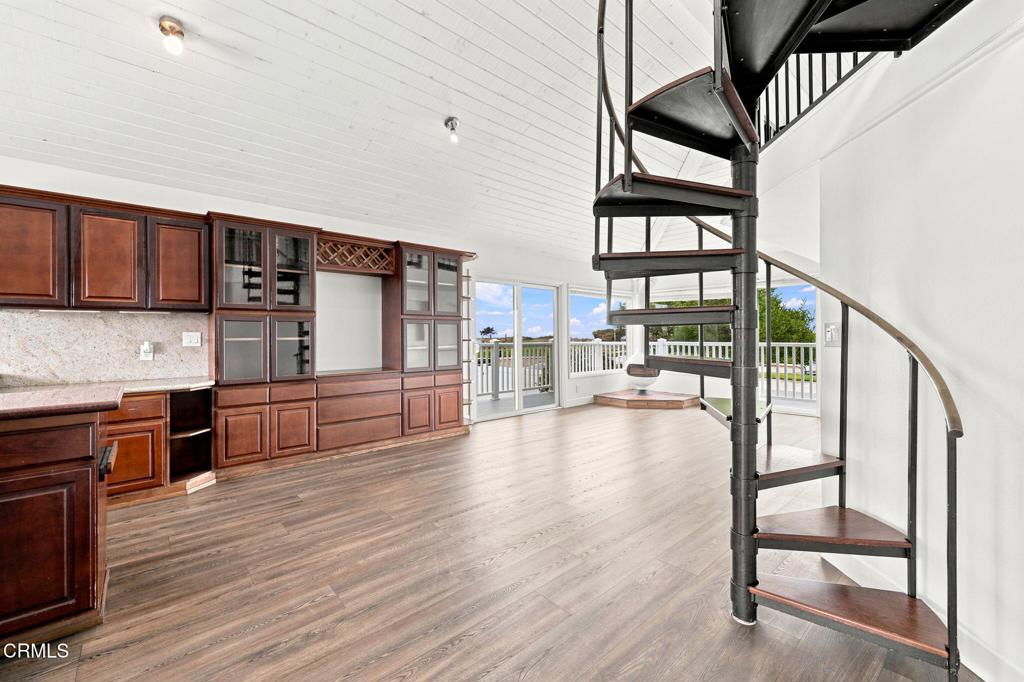 3089 Bayshore Avenue Property Photo 9