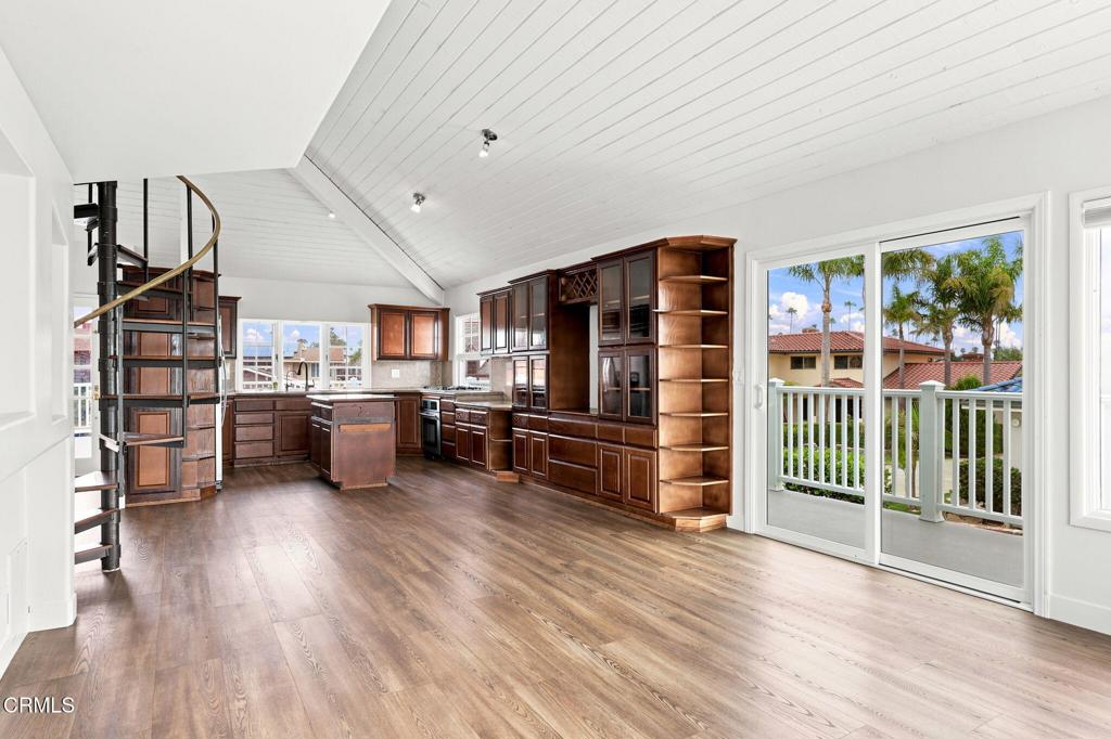 3089 Bayshore Avenue Property Photo 10