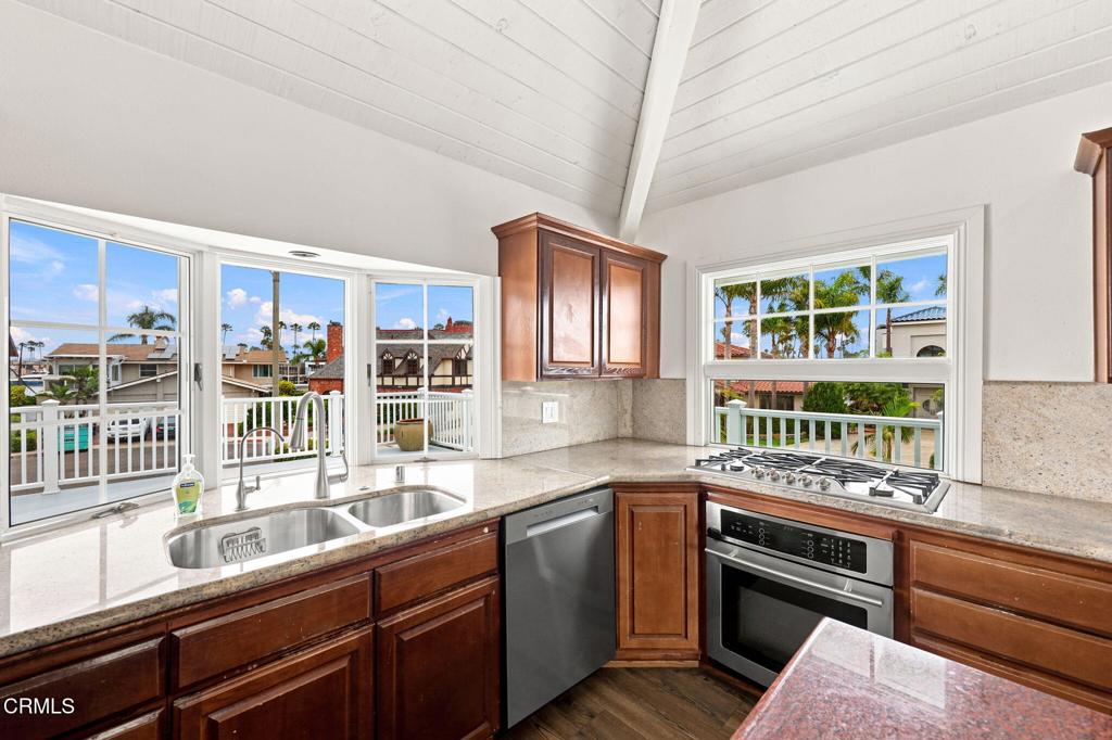 3089 Bayshore Avenue Property Photo 15