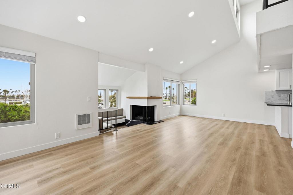 3664 Sunset Lane Property Photo 5