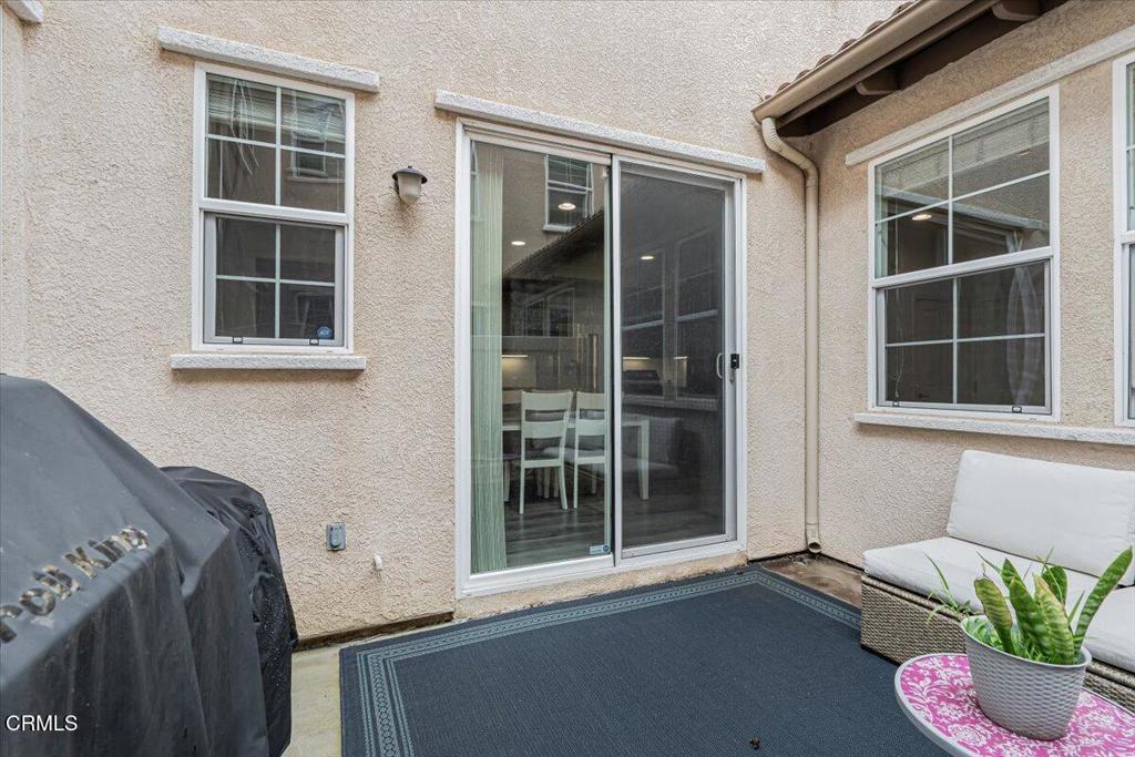 3027 N Oxnard Boulevard Property Photo 17