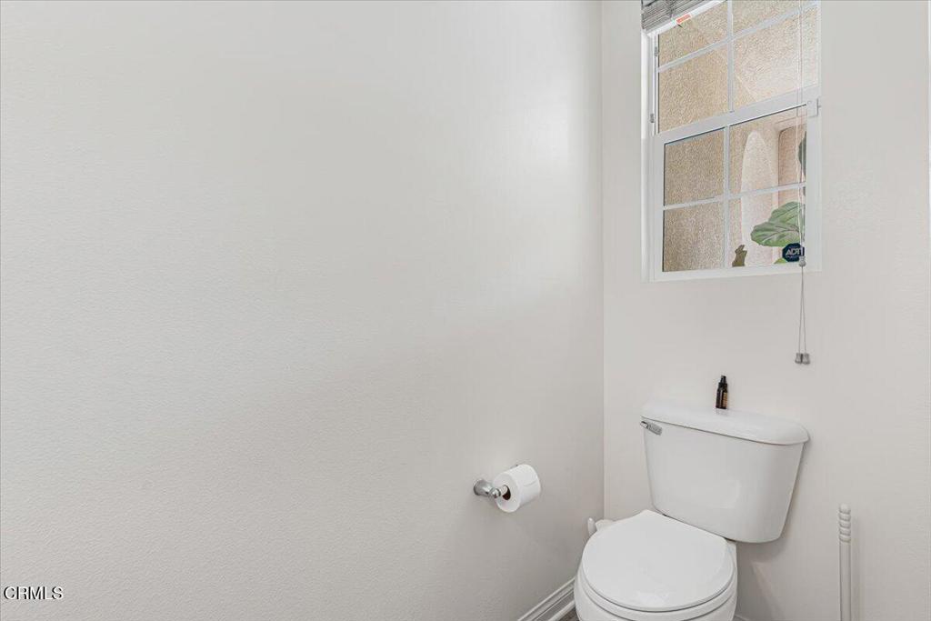 3027 N Oxnard Boulevard Property Photo 35