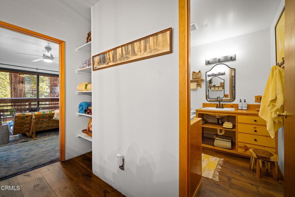 42031 N Evergreen Road Property Photo 44