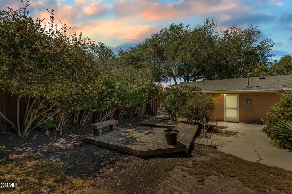1485 E Avenida De Los Arboles Property Photo 32