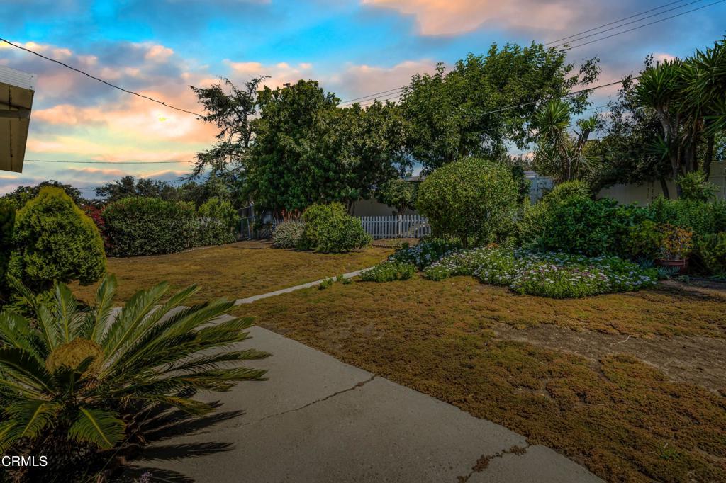 1485 E Avenida De Los Arboles Property Photo 37