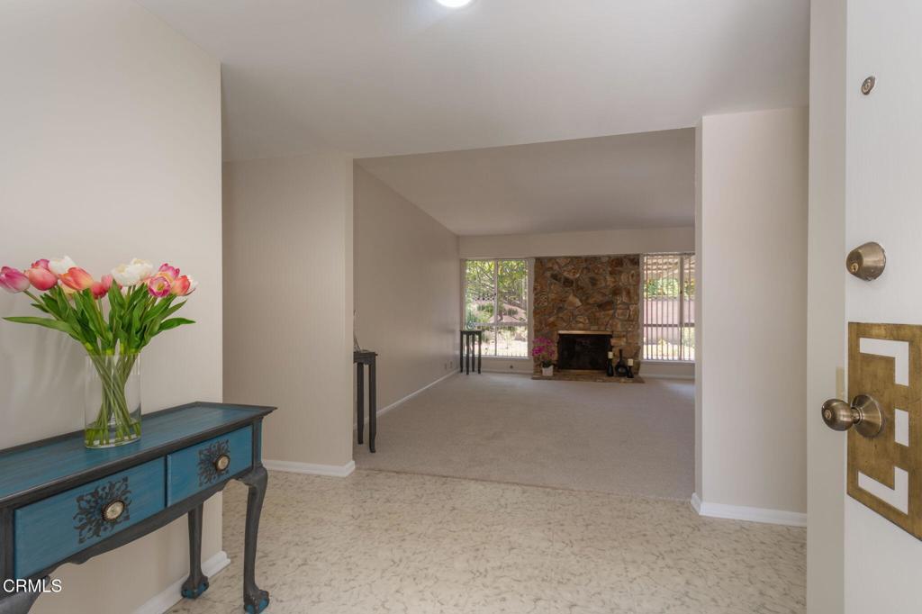 1034 Red Oak Place Property Photo 3