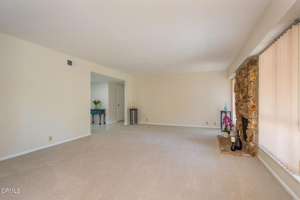 1034 Red Oak Place Property Photo 7