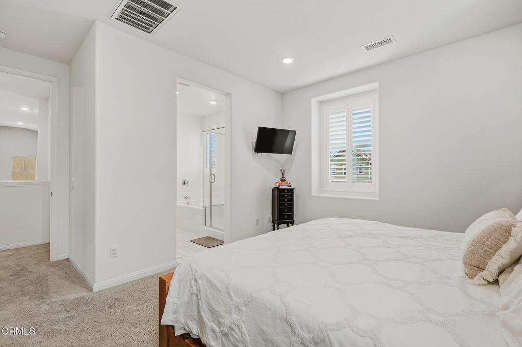 400 Tibbetts Street Property Photo 17