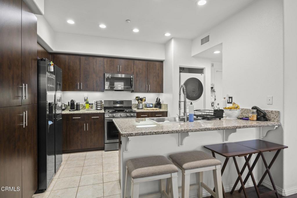351 Riverpark 301 Property Photo 12